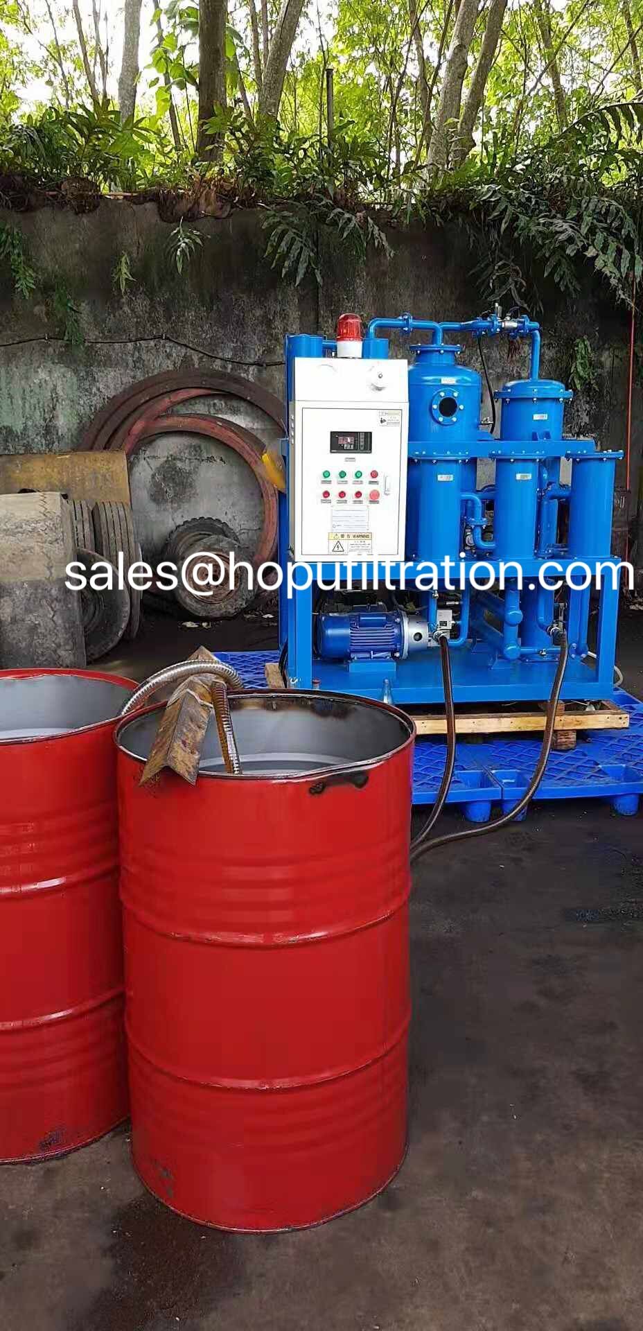 vacuum hydraulic oil purifier site working